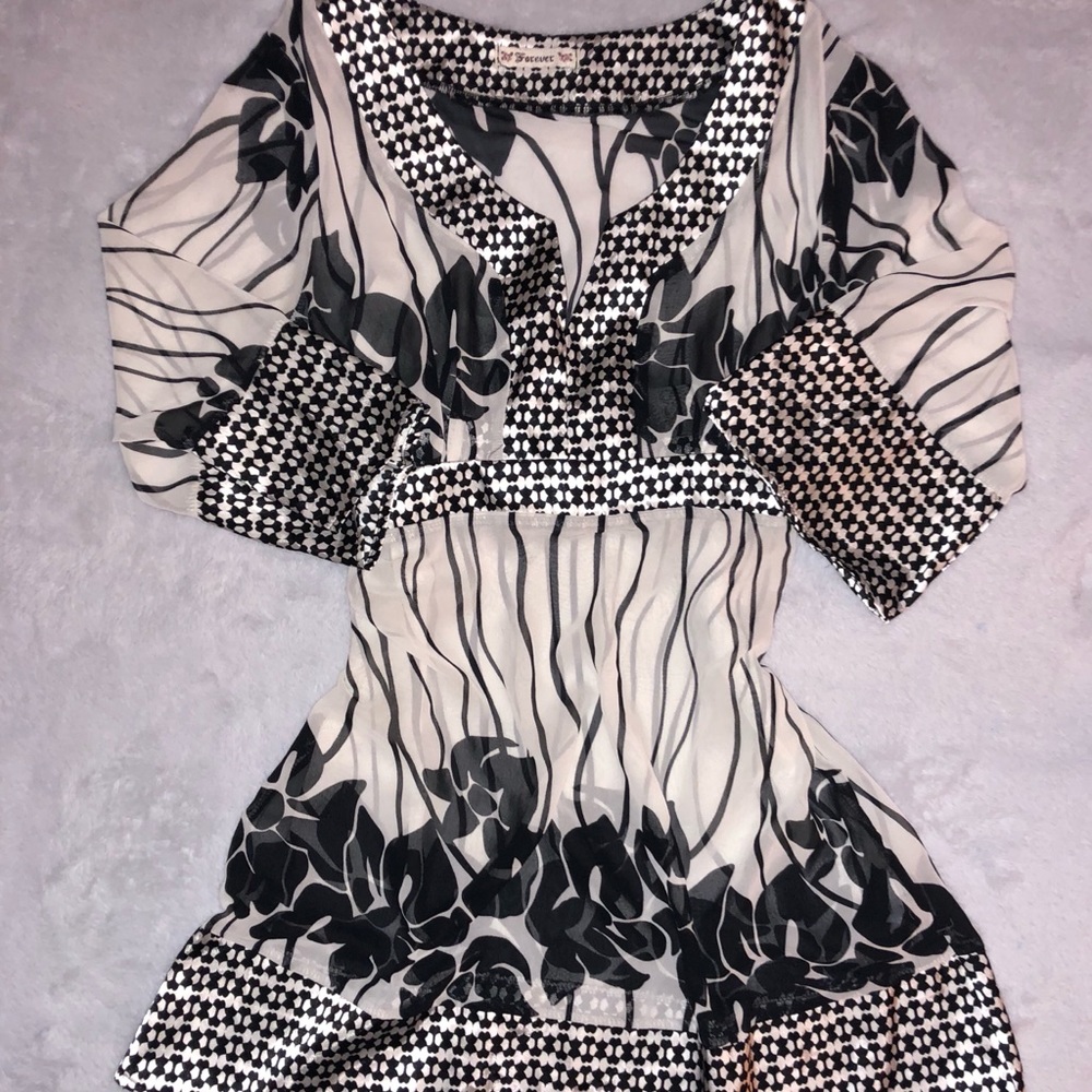 NWOT FOREVER BACK TIE PATTERNED BLOUSE! NEW! - Picture 7 of 8